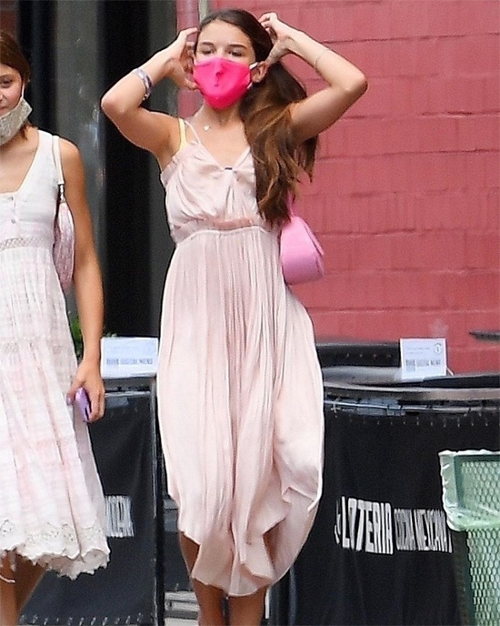 Katie Holmes va con gai anh 11