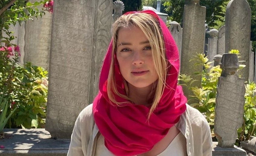 amber heard bi chi trich anh 1