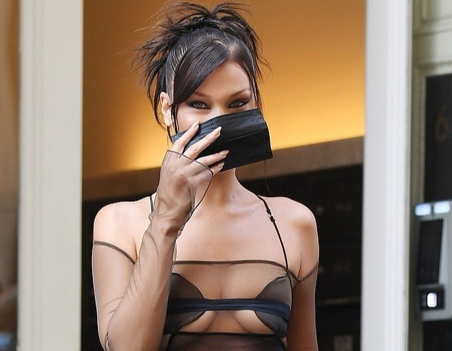 Bella Hadid va The Weeknd cham mat o hau truong VMAs 2020 hinh anh