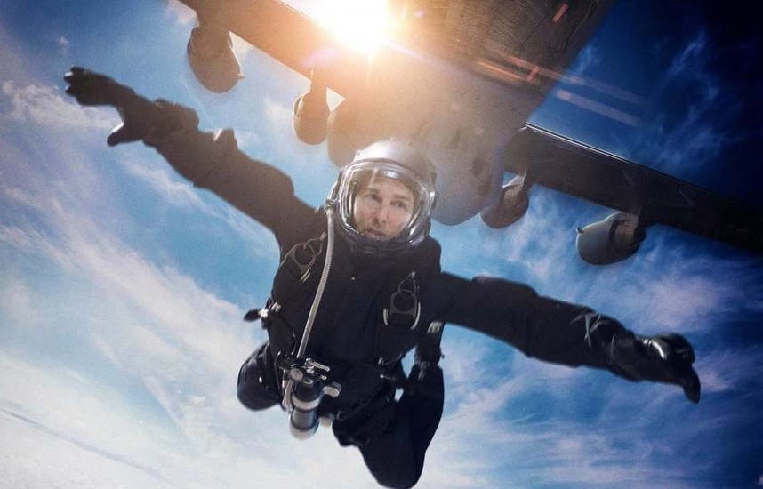 Tom Cruise an dinh thoi diem quay phim ngoai vu tru hinh anh