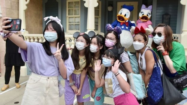disney cat giam nhan su anh 2