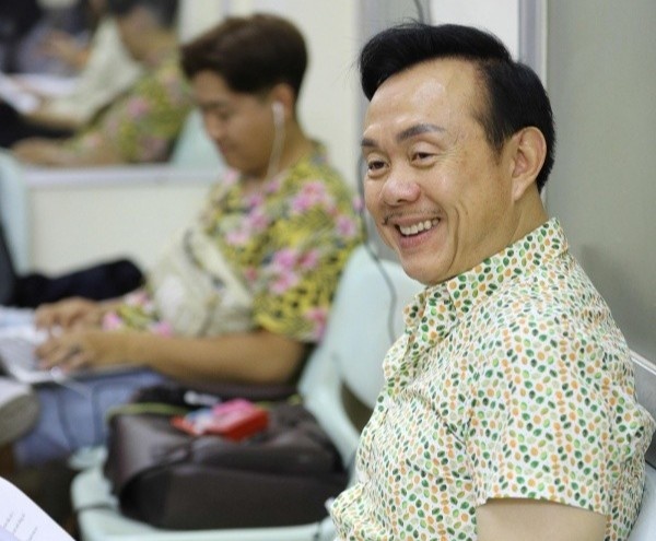 Hinh anh doi thuong cua Chi Tai canh Hoai Linh, Viet Huong hinh anh