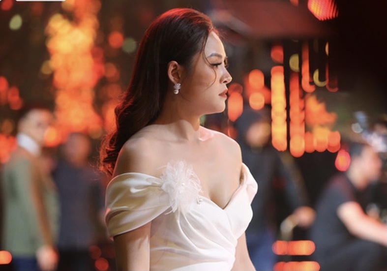 Thu Quynh, Phuong Oanh hat 'Noi tinh yeu bat dau' hinh anh