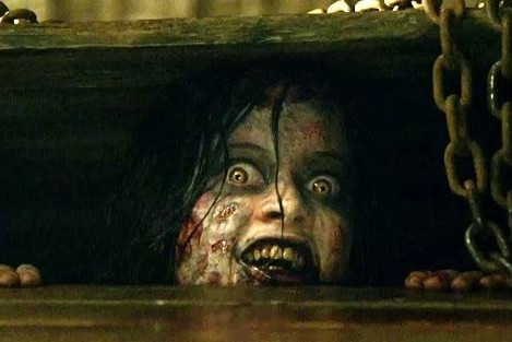 Nhung man hoa trang dang so trong phim kinh di hinh anh