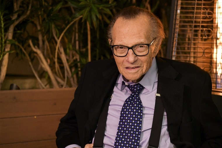 Larry King de lai 2 trieu USD cho cac con hinh anh