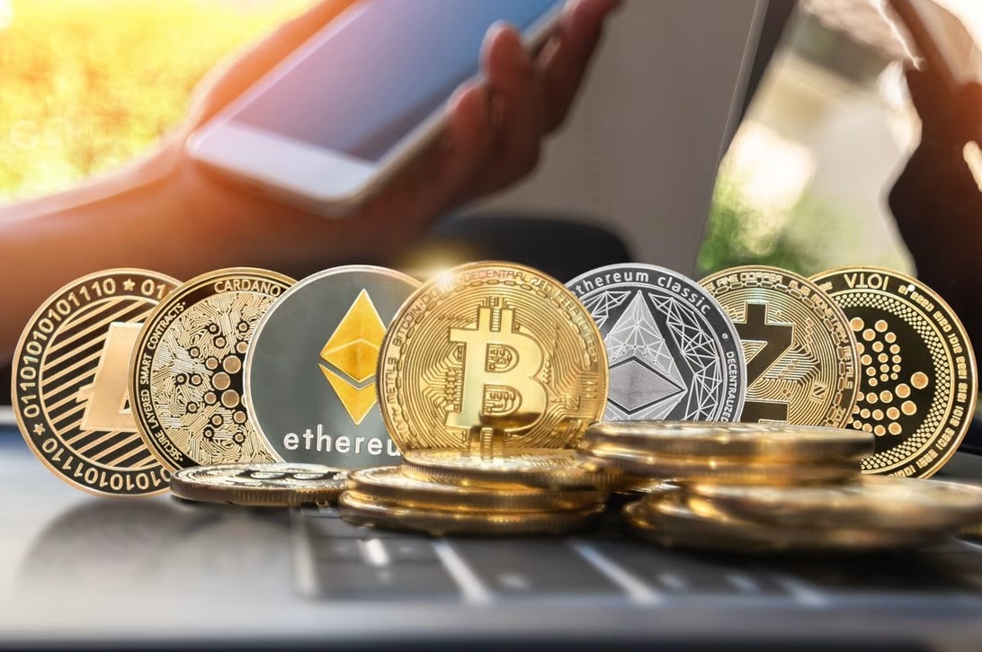 Hong Kong huong loi khi Singapore that chat quy dinh ve tien dien tu hinh anh