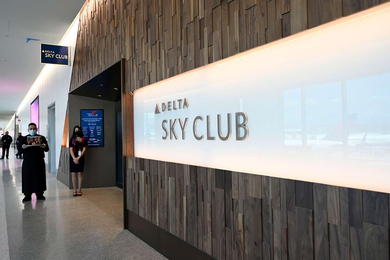 Hang hang khong Delta han che dang ky thanh vien Sky Club hinh anh