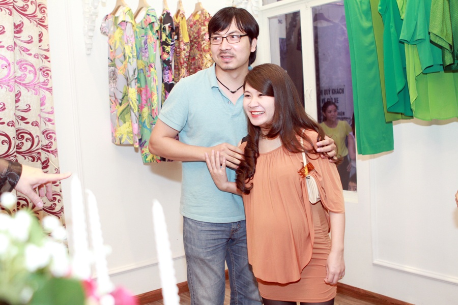 Cu Trong Xoay nang niu vo bau hinh anh