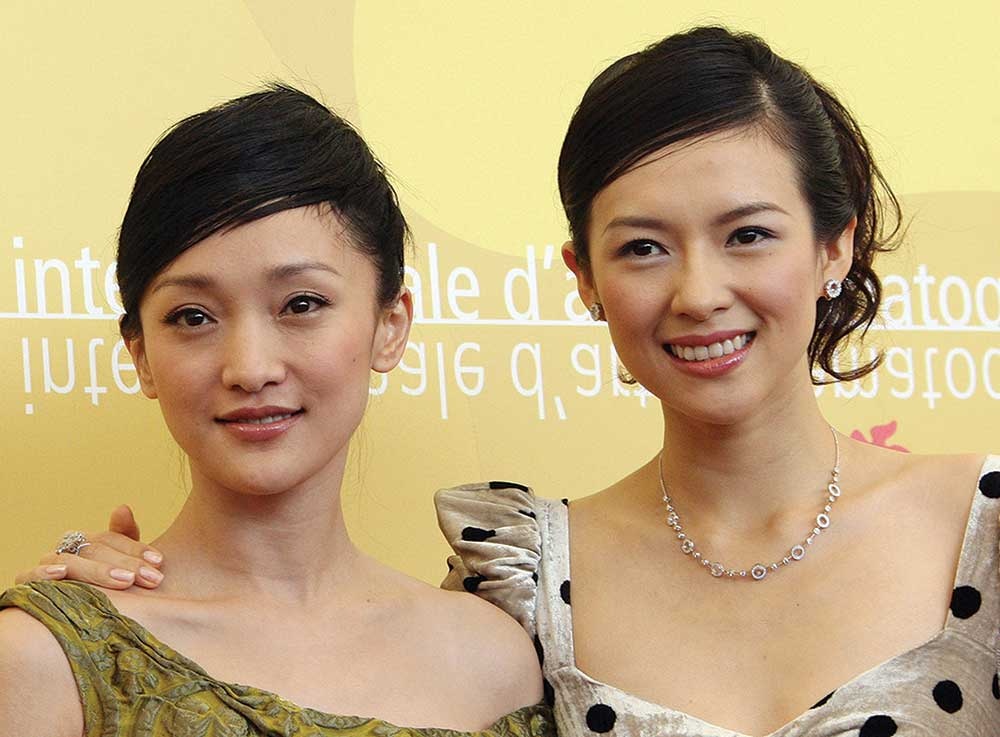 Hai Hoa đán năm nay có cát-xê tụt giảm hơn mọi năm là bởi tần suất xuất hiện của họ tại các sự kiện biểu diễn thương mại giảm sút đáng kể. Ảnh: Sohu.