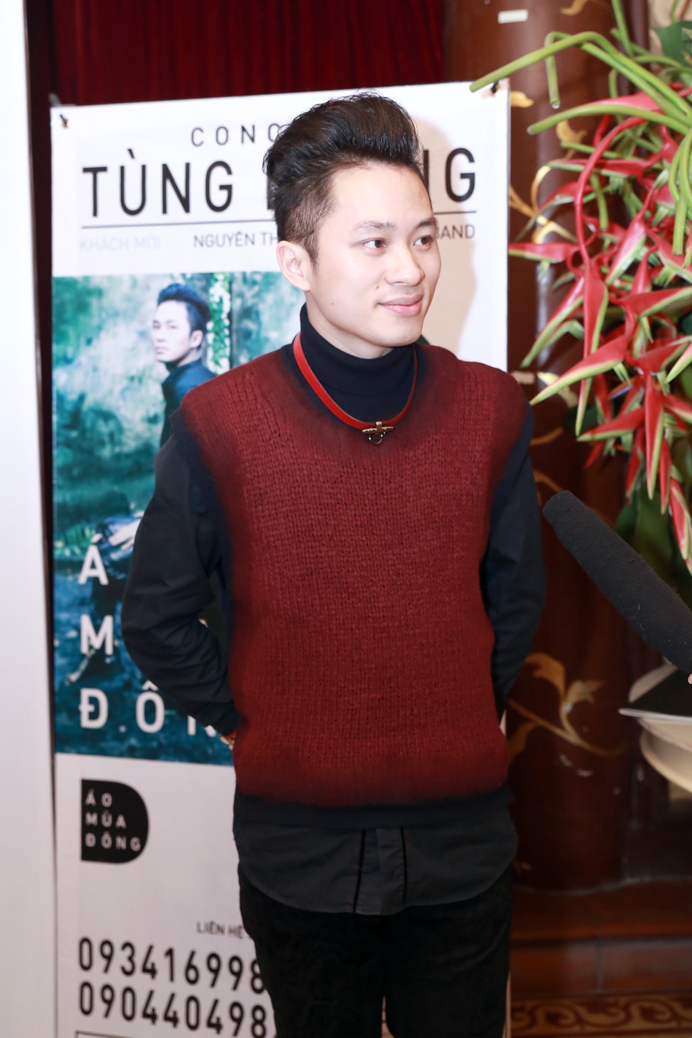 Tùng Dương đang là một trong những giọng ca đắt show nhất miền Bắc.