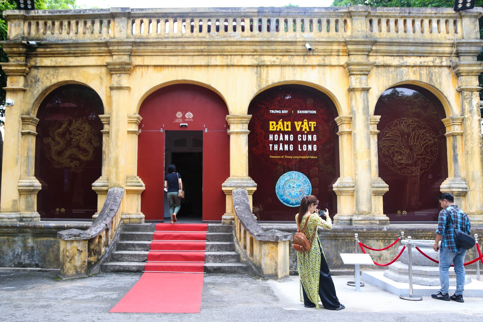 Bau vat hoang cung anh 1