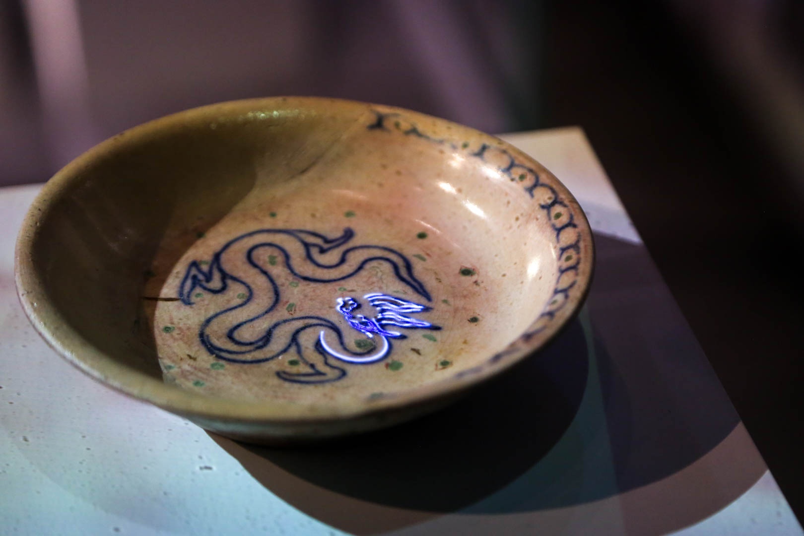 Bau vat hoang cung anh 6