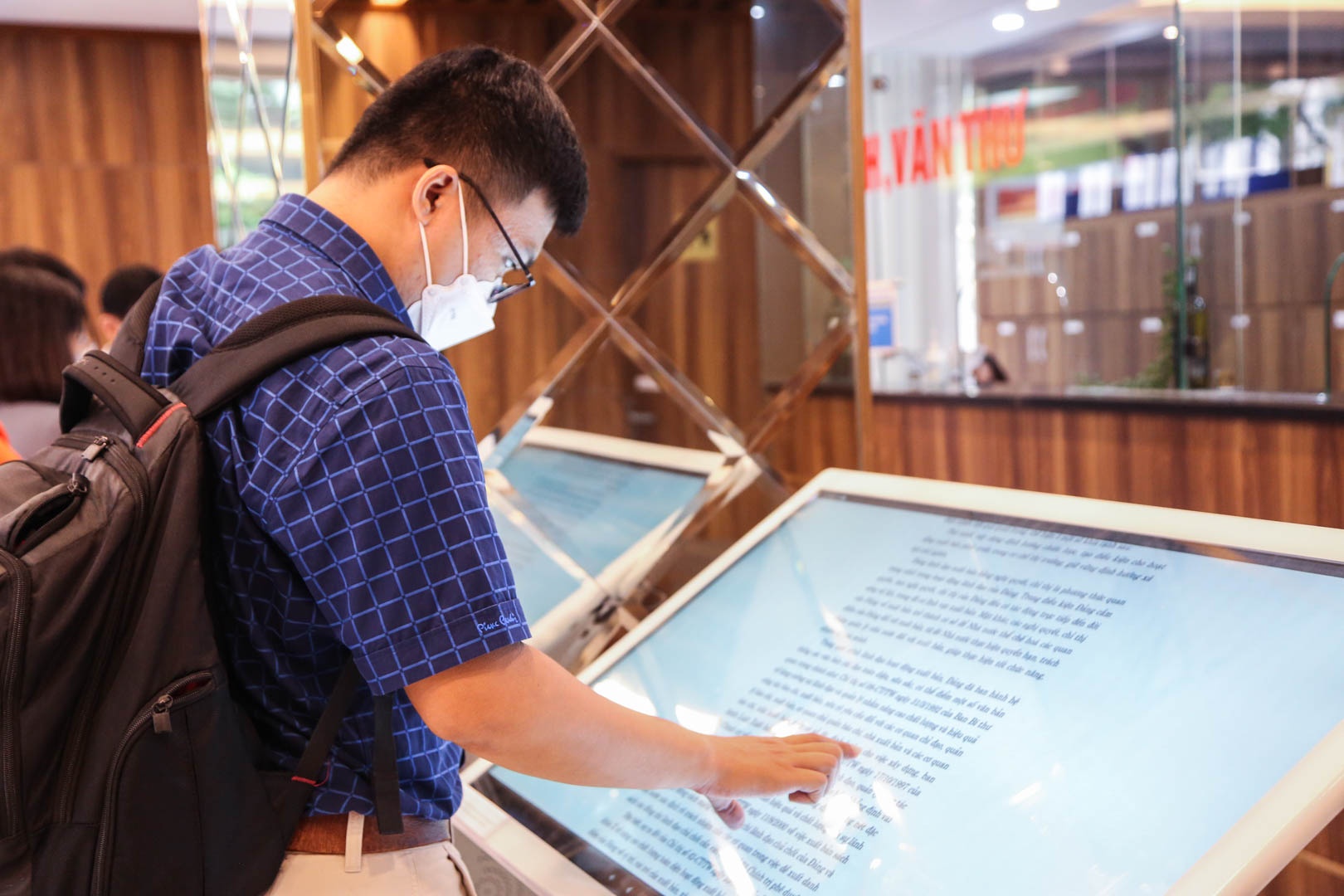 sach noi chuyen doi so anh 4