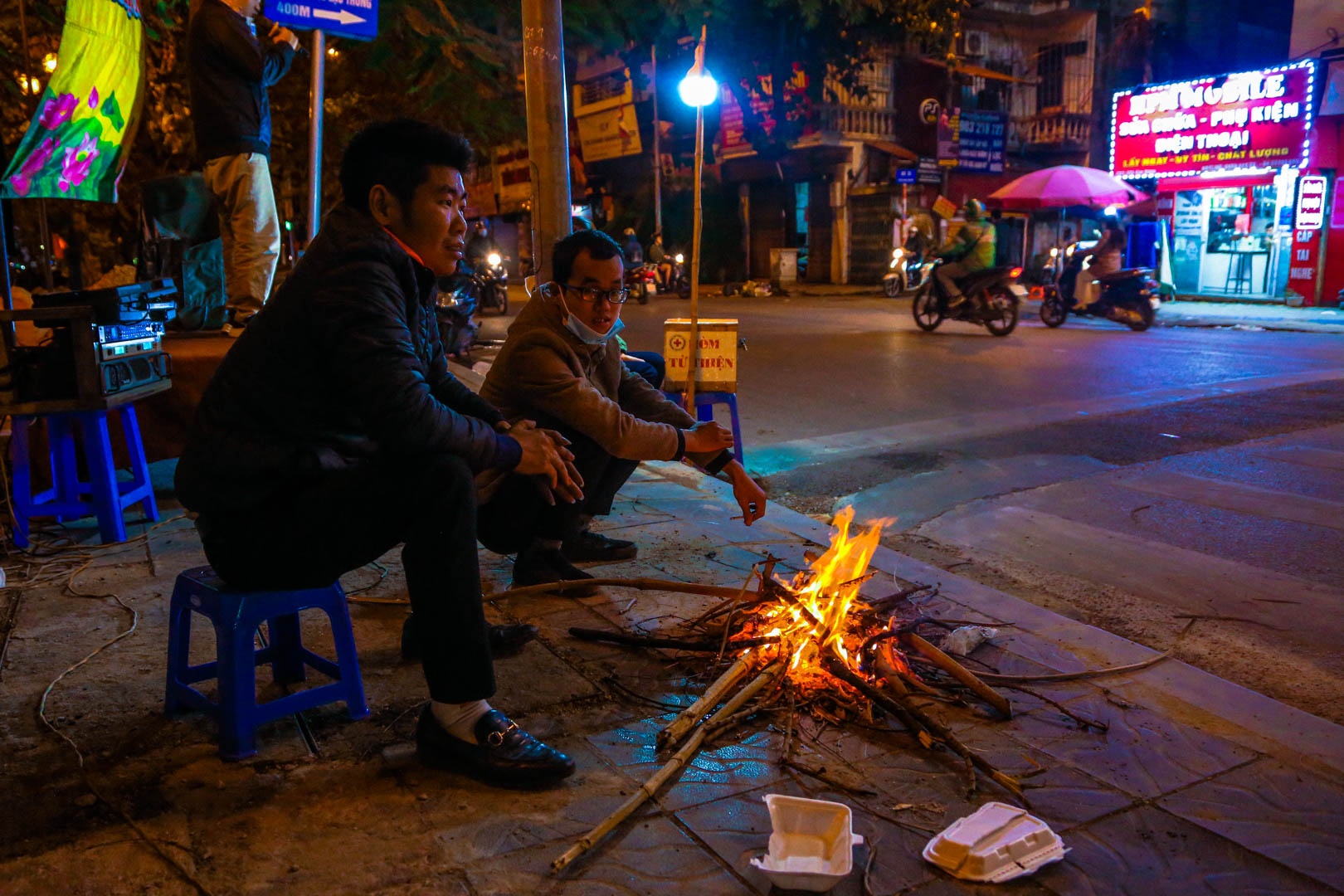 Dot lua suoi am anh 5