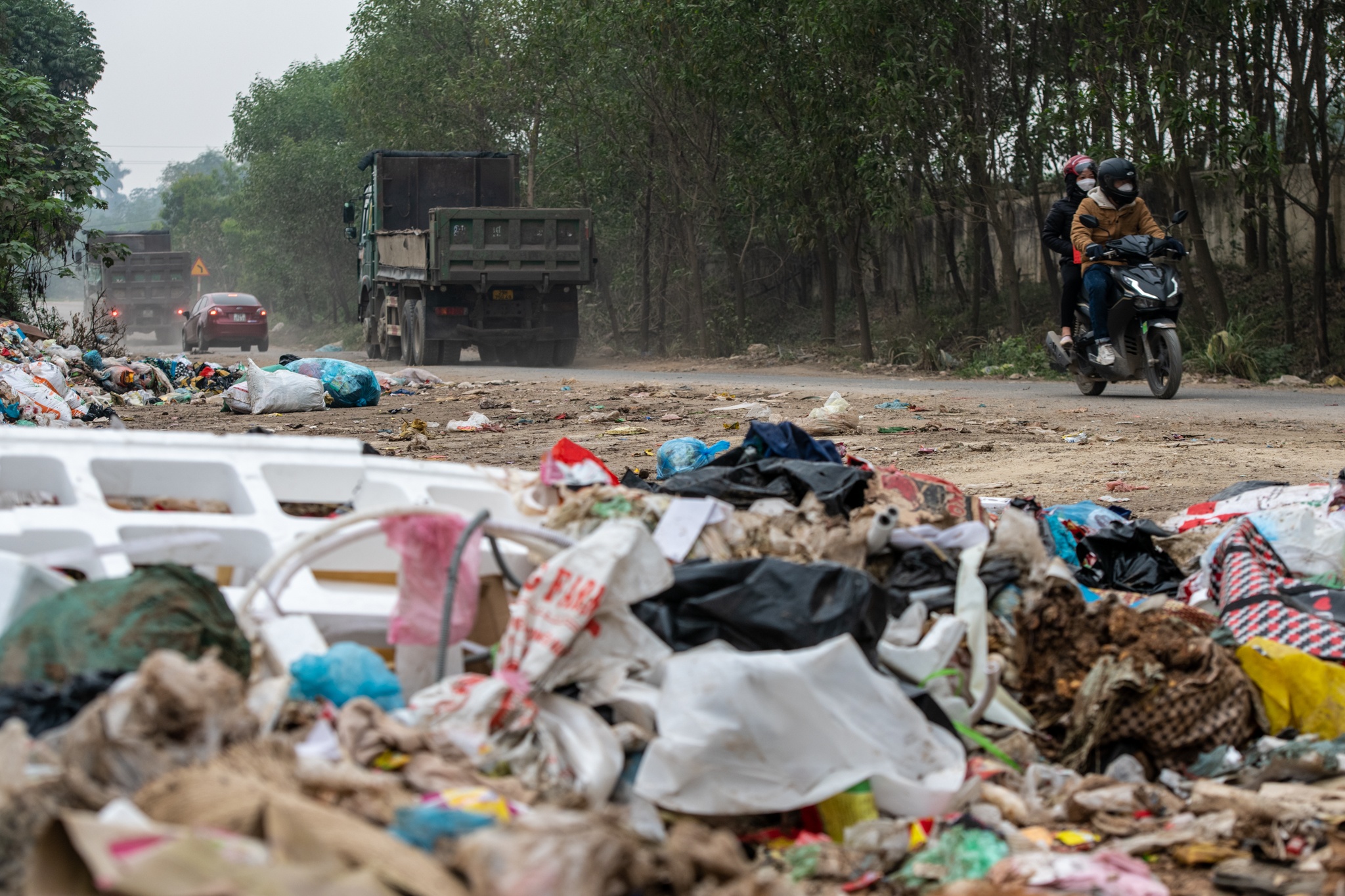 Chan xe rac Nam Son anh 7