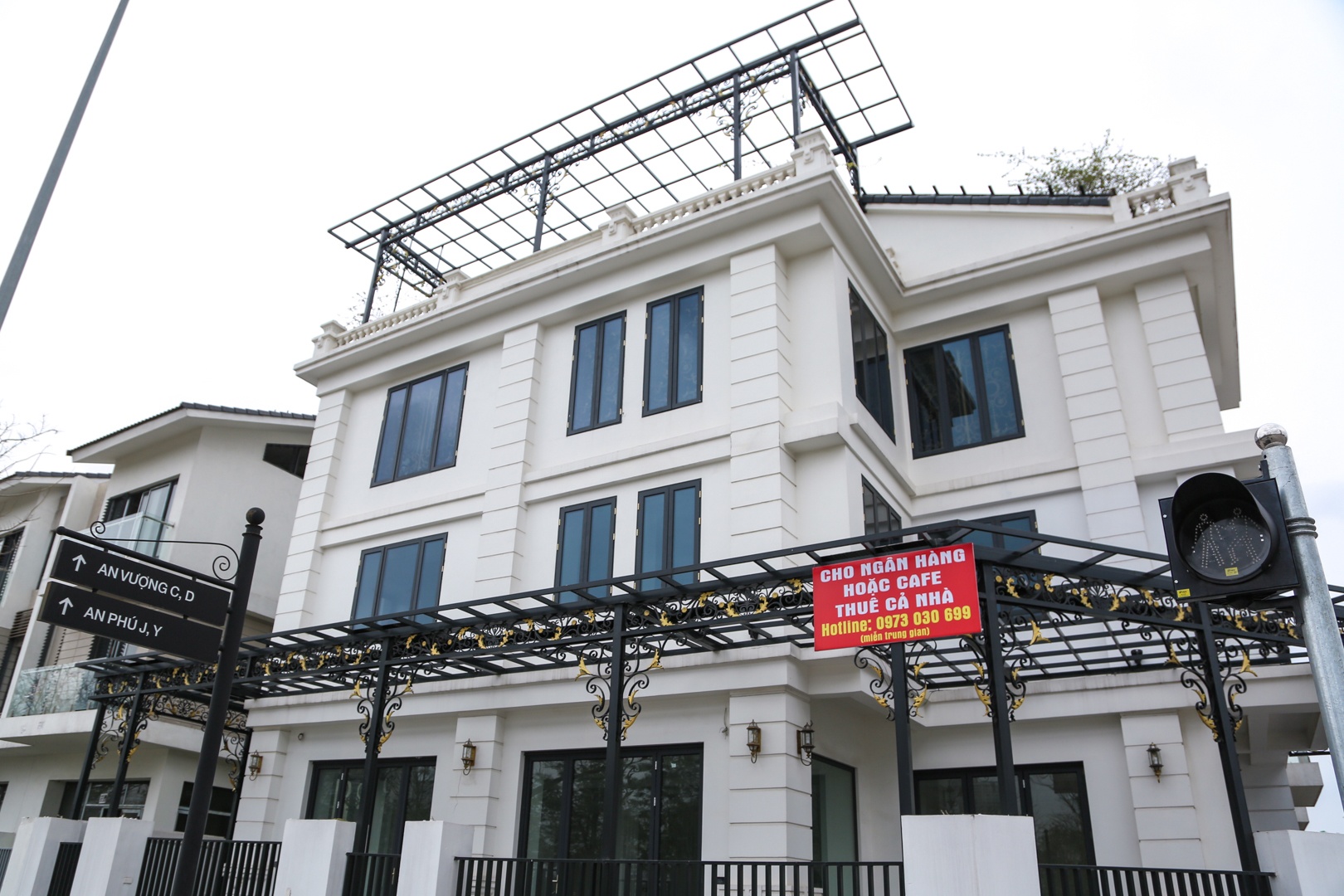 biet thu bo hoang anh 12