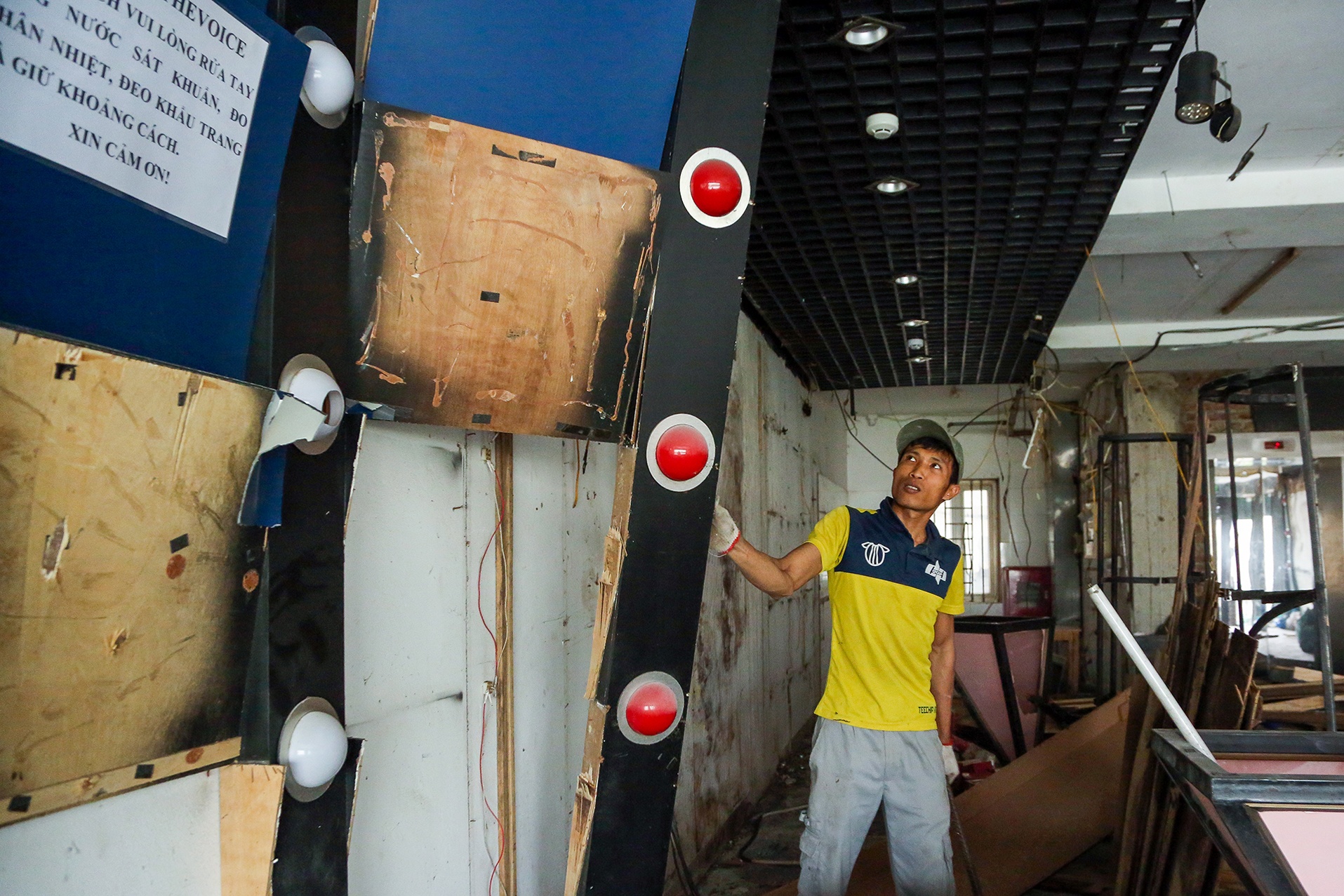 Chi tien ty sua quan karaoke de dap ung yeu cau PCCC hinh anh