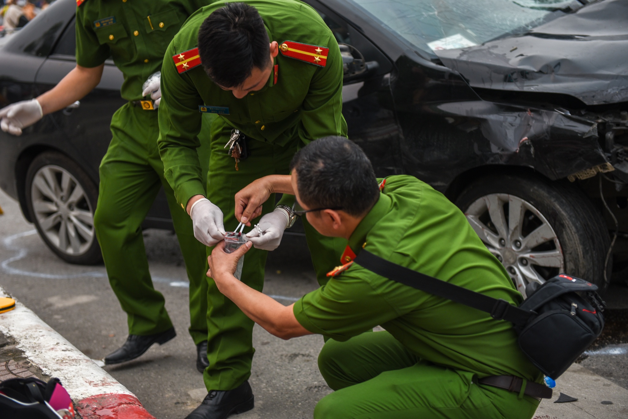 ôtô tông 17 xe máy ảnh 10 oto tong 17 xe may anh 10