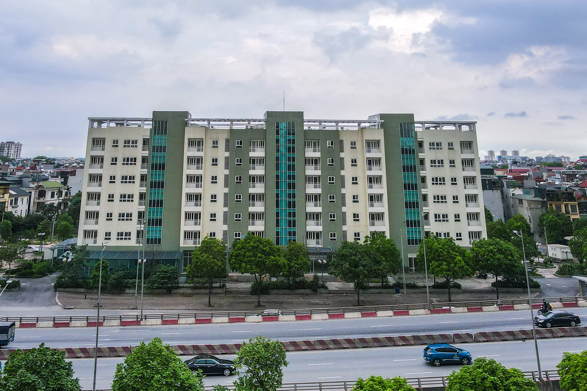 gian dan pho co anh 2