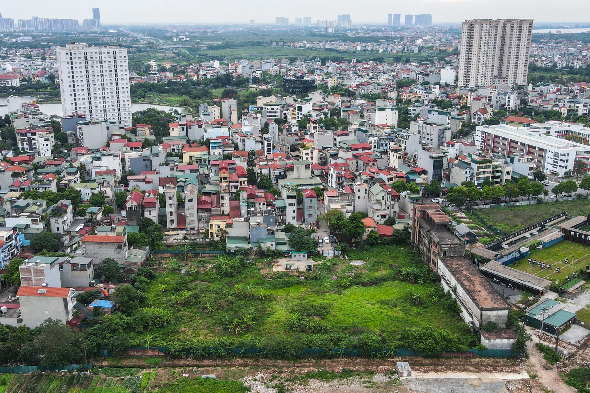 Loat du an nha o xa hoi van nam tren giay o phia dong bac Ha Noi hinh anh