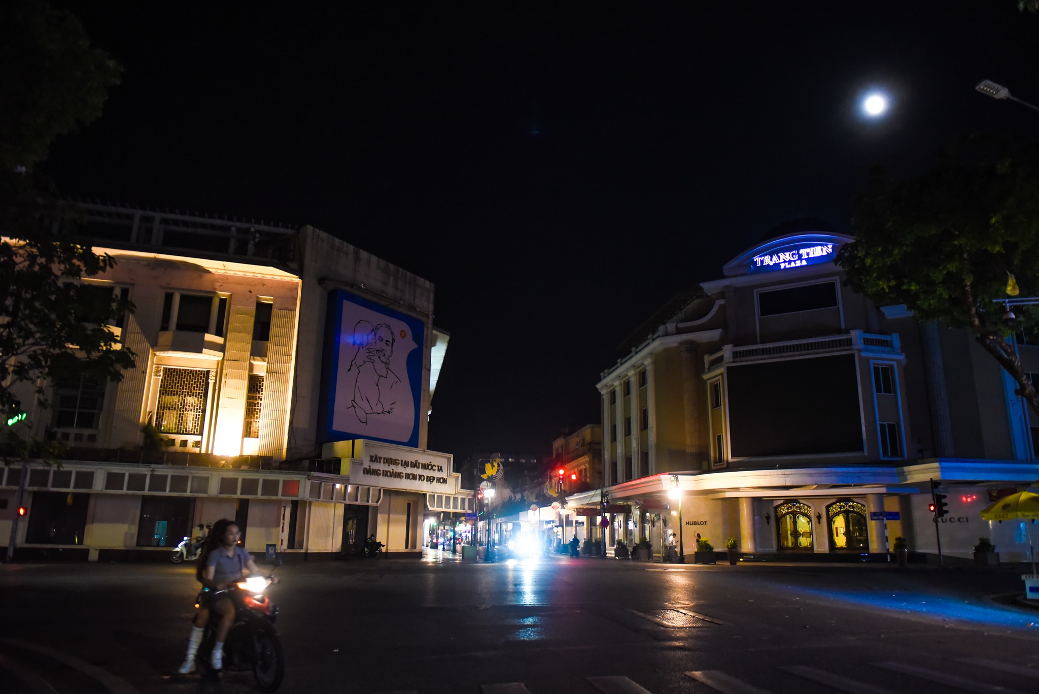 tron nong o sieu thi anh 11