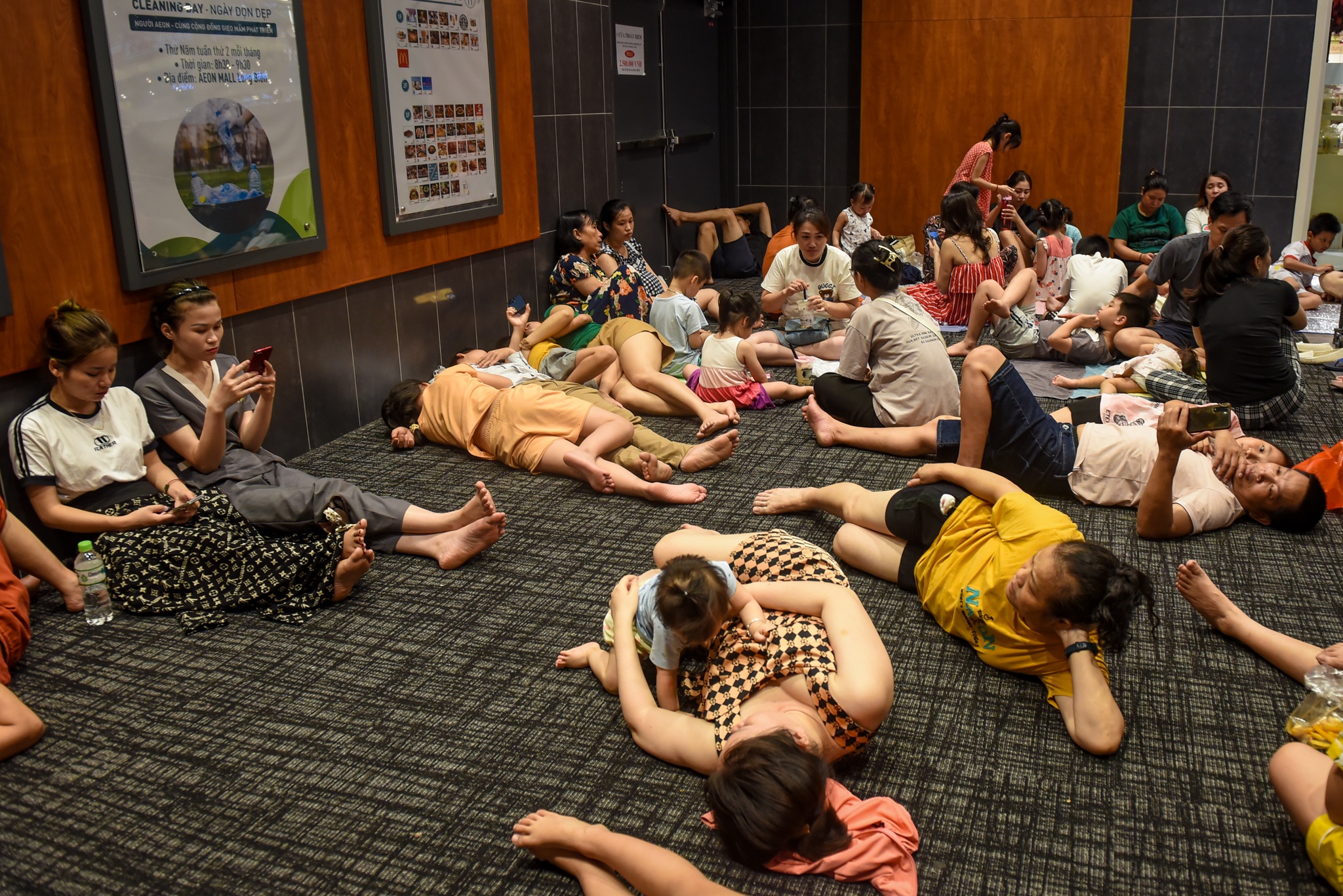 tron nong o sieu thi anh 2