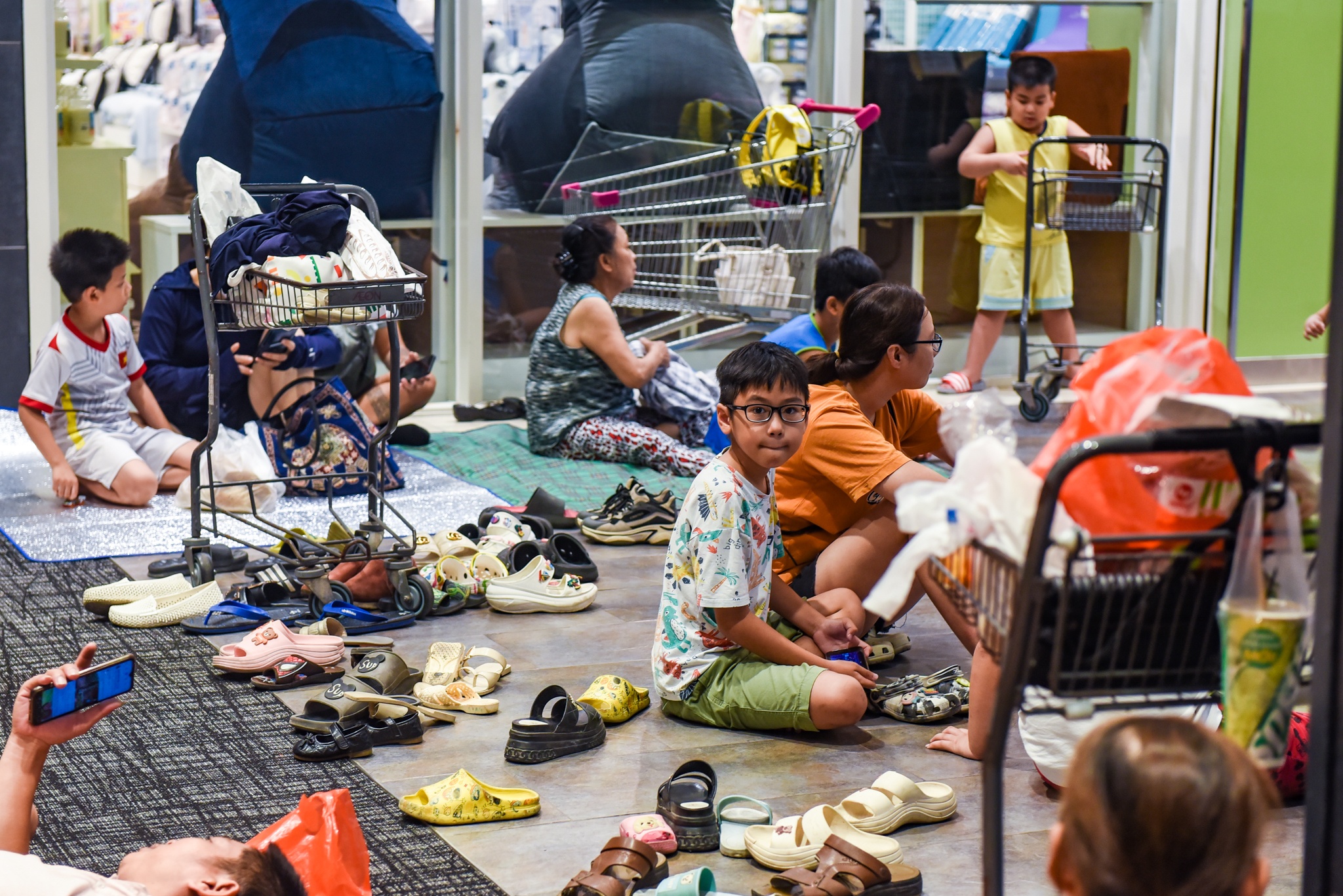 tron nong o sieu thi anh 4