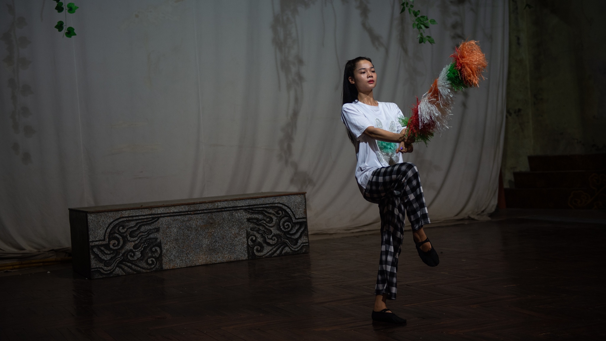 nghệ sĩ tuồng kiêm DJ ảnh 15 nghe si tuong kiem DJ anh 15