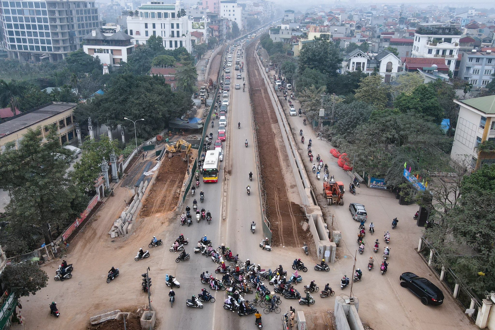 mo rong duong Au Co anh 1