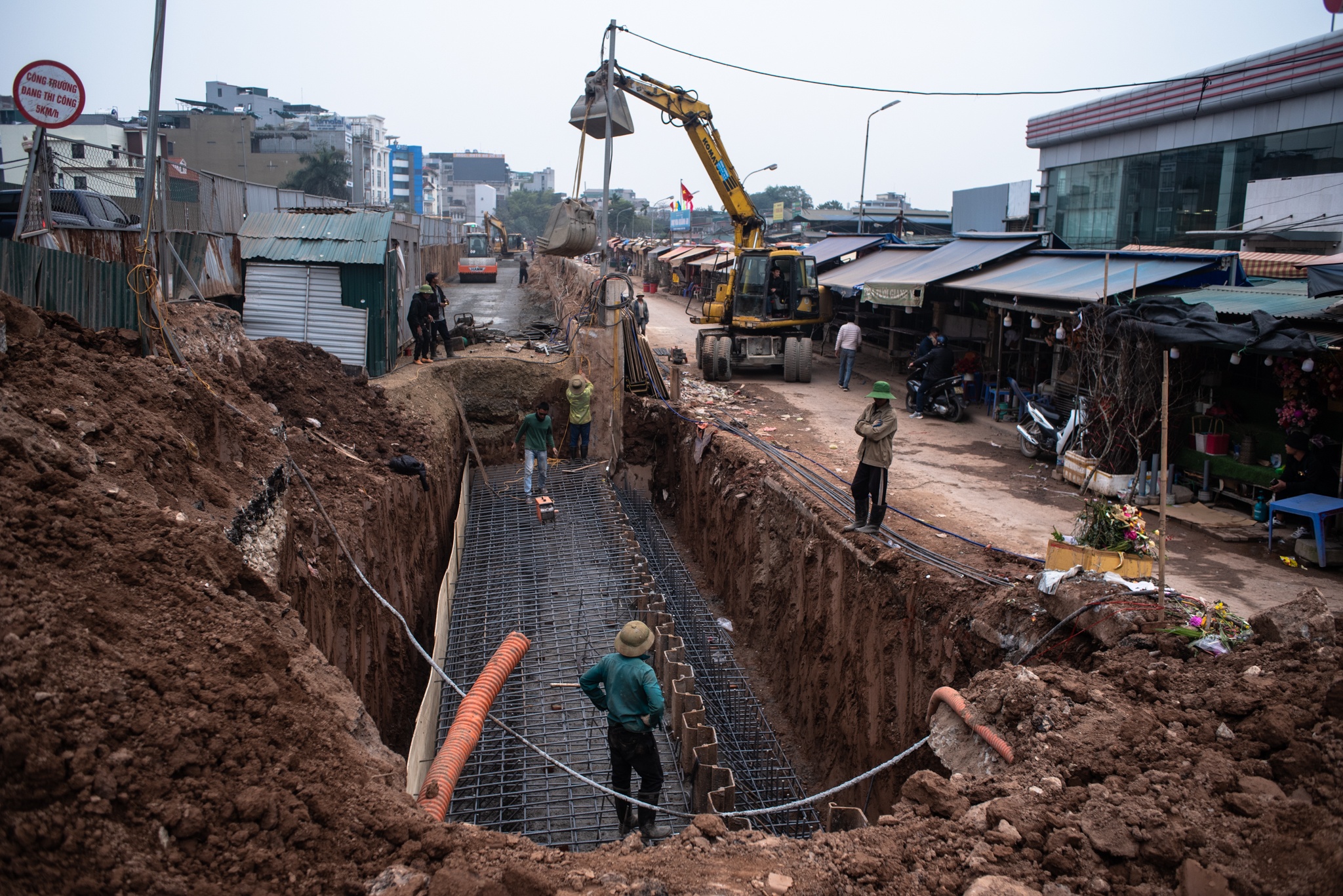 mo rong duong Au Co anh 2