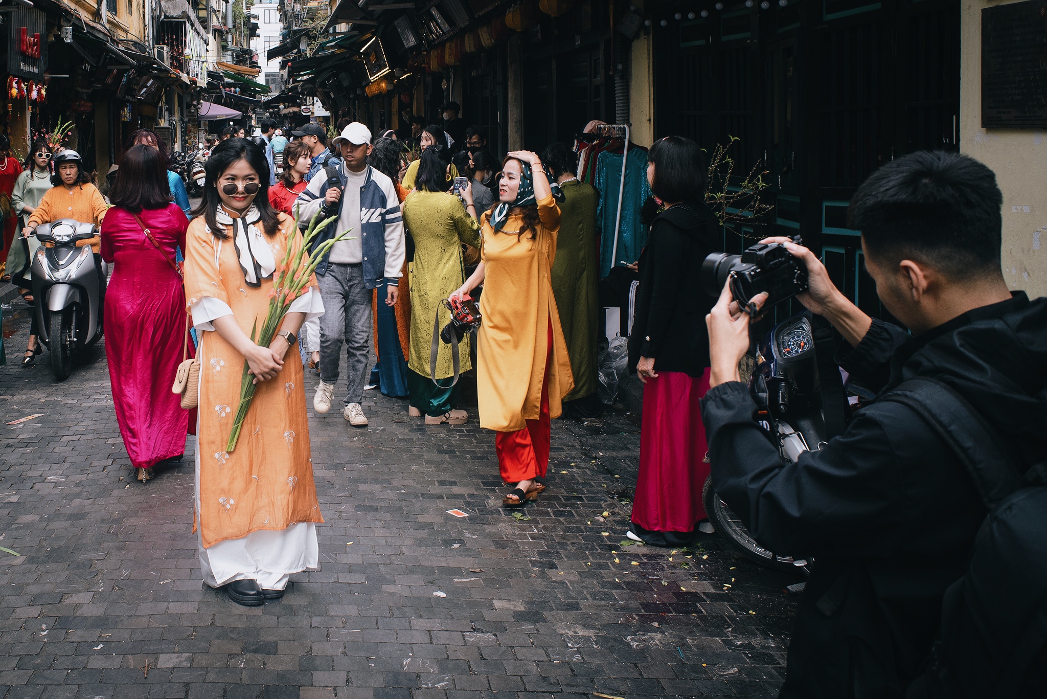 chup anh ao dai,  co ba sai gon,  pho ta hien anh 11