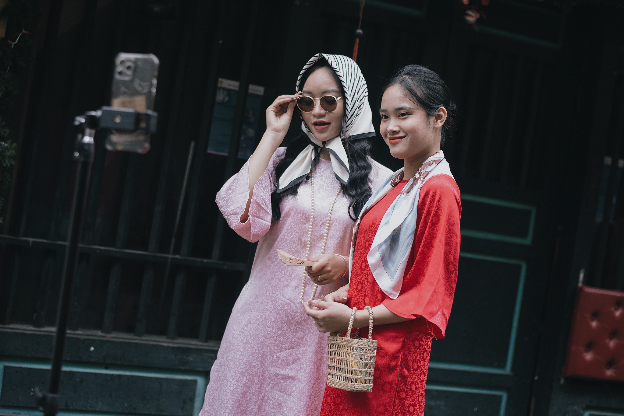 chup anh ao dai,  co ba sai gon,  pho ta hien anh 2