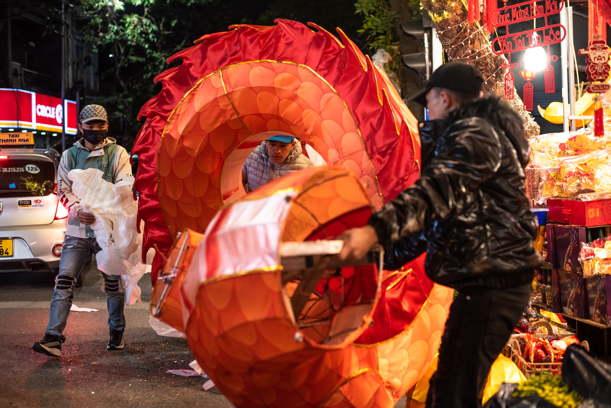 Rong khong lo Hang Ma anh 3