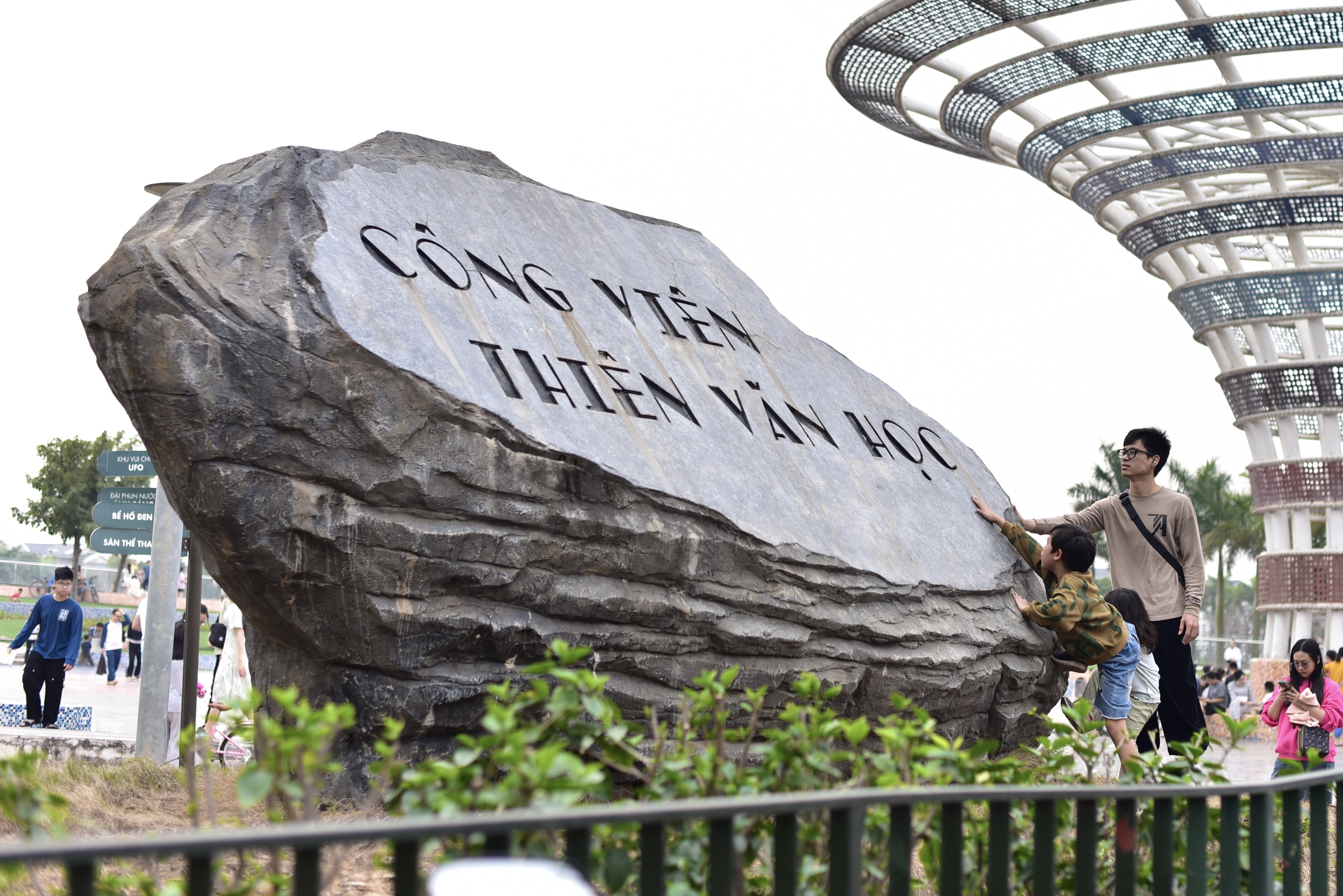 cong vien Thien van hoc anh 3
