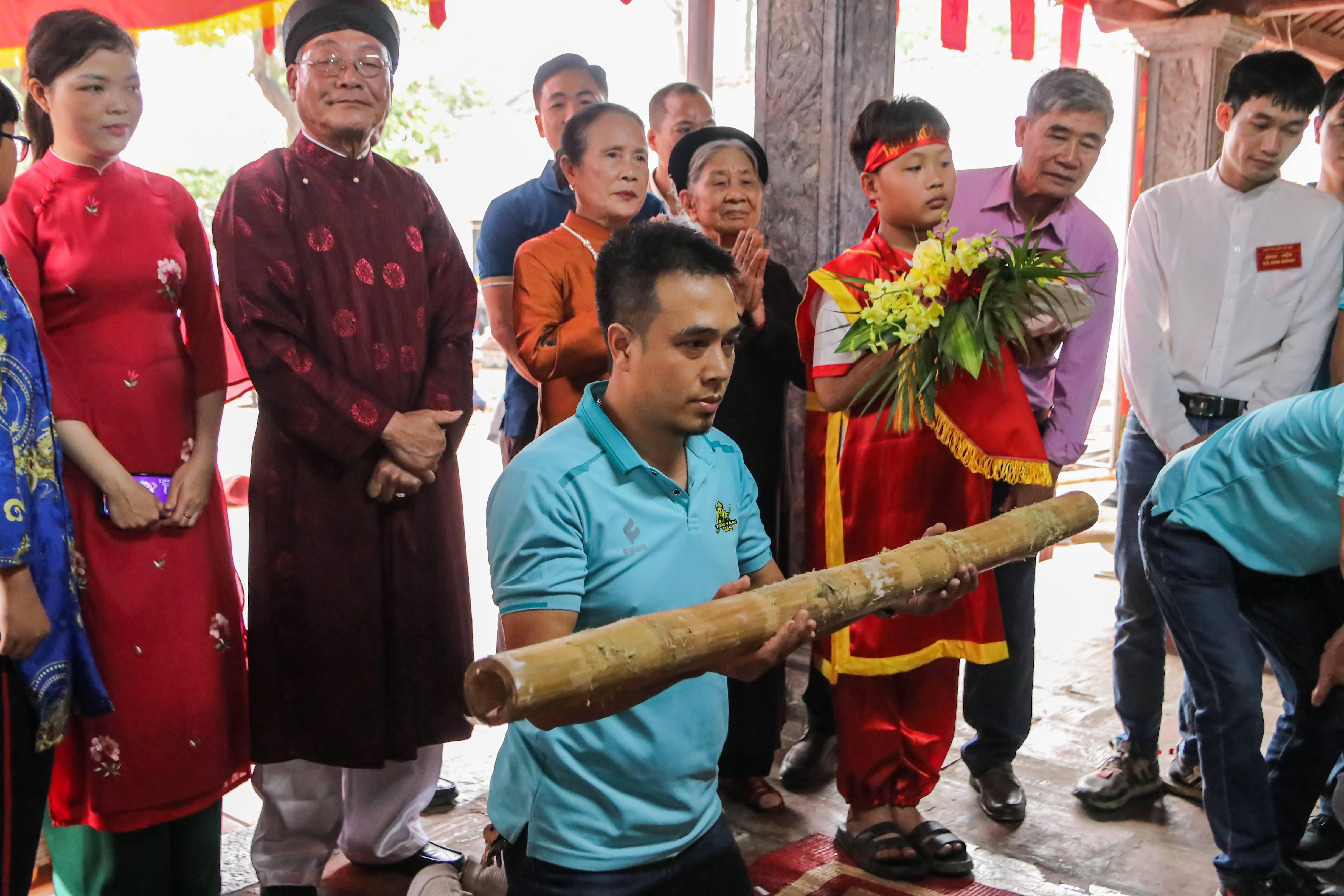 Le Giang bong Hoai Duc anh 9