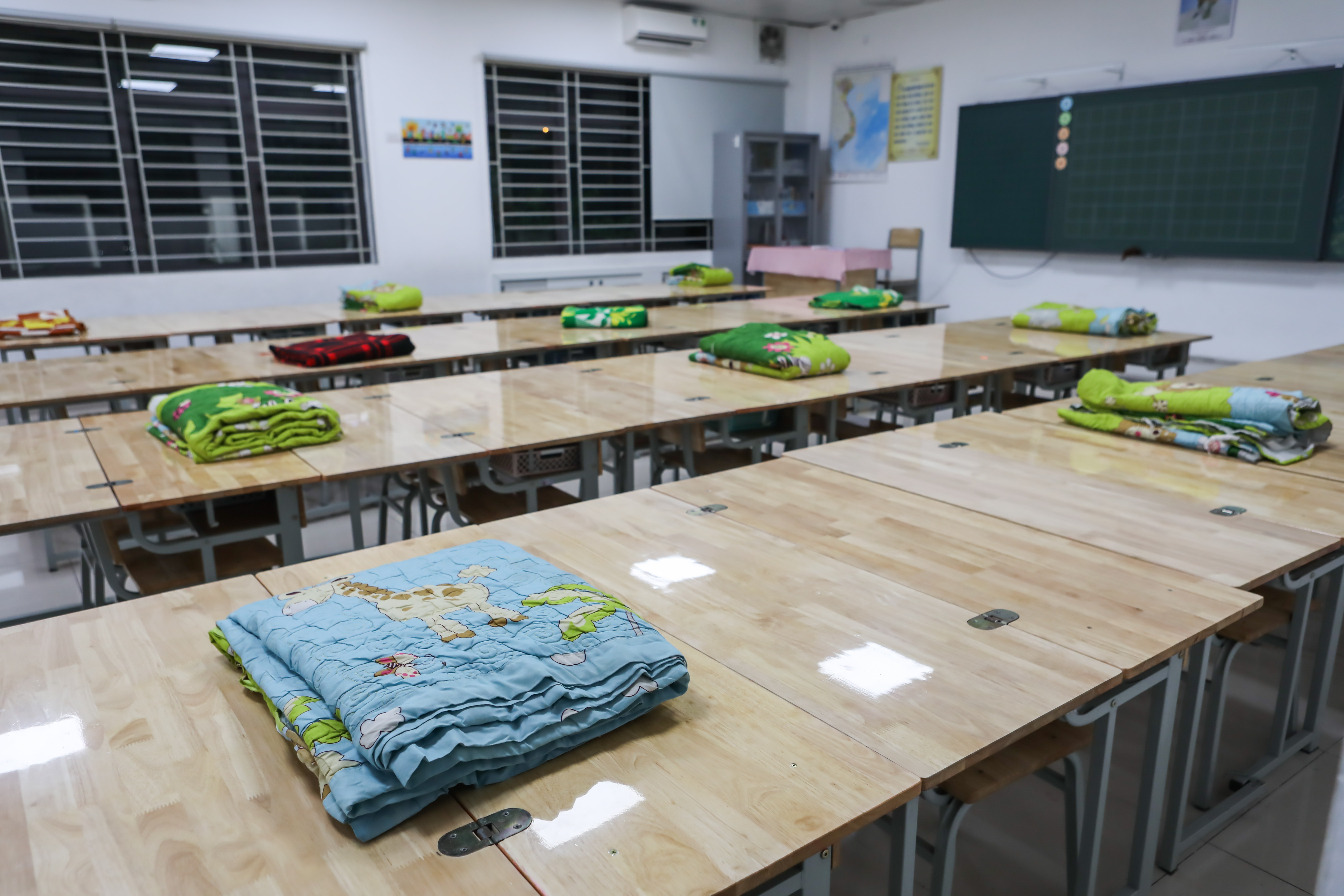 nguoi di doi tranh bao anh 11