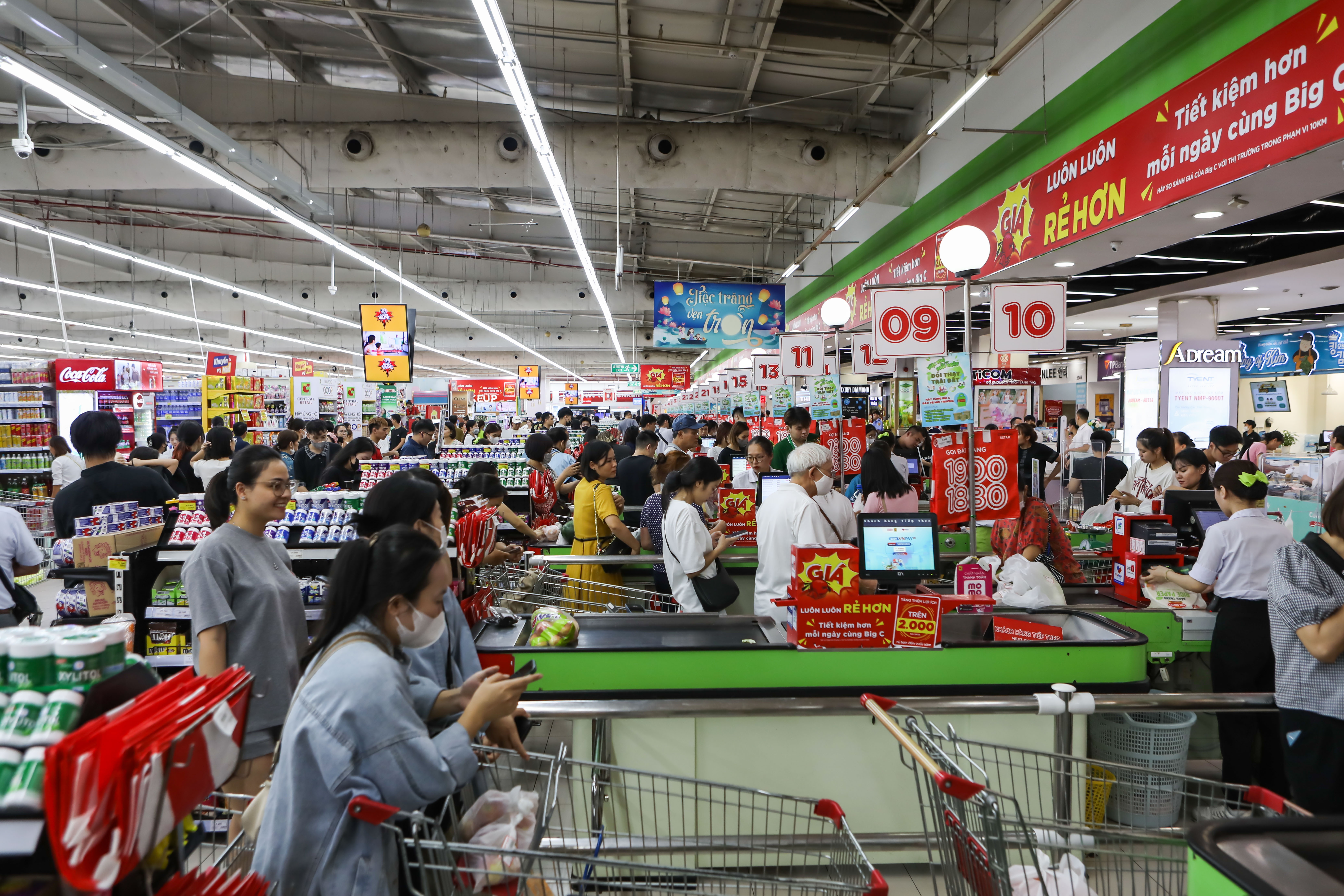 Bo Cong Thuong: 'Nguoi dan khong can tich tru qua nhieu hang hoa' hinh anh