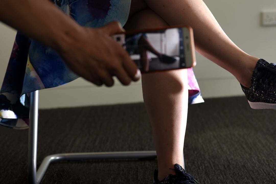 'Han ta quay len toi nhung khong bi trung phat vi duoi 18 tuoi' hinh anh