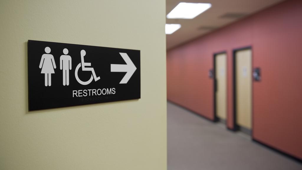 Cong ty Trung Quoc phat nhan vien di ve sinh nhieu hon 1 lan/ngay hinh anh