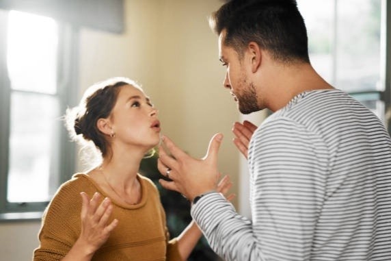 'Toi hoi han vi mua nha song chung cung ban trai' hinh anh