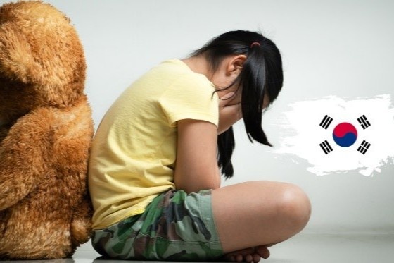 Giao vien mam non danh dap tre khuyet tat o Han Quoc hinh anh