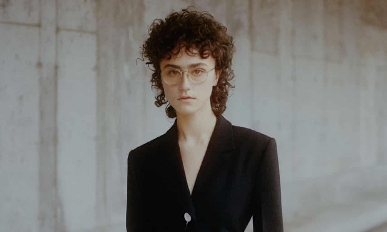 Con gai pho tong thong My lan dau sai buoc tren san catwalk hinh anh