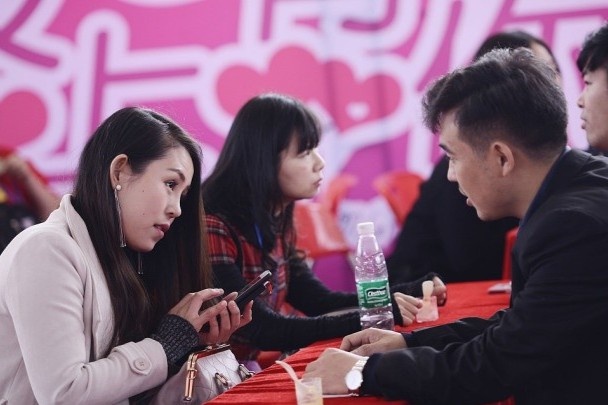 hen ho truc tuyen trung quoc anh 2