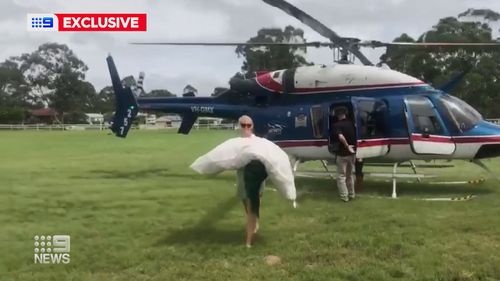 dam cuoi giua tran ngap Australia anh 2