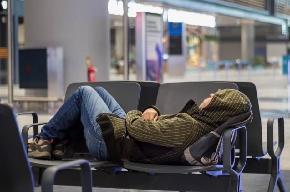 Vi sao nhieu nguoi My coi san bay la nha hinh anh