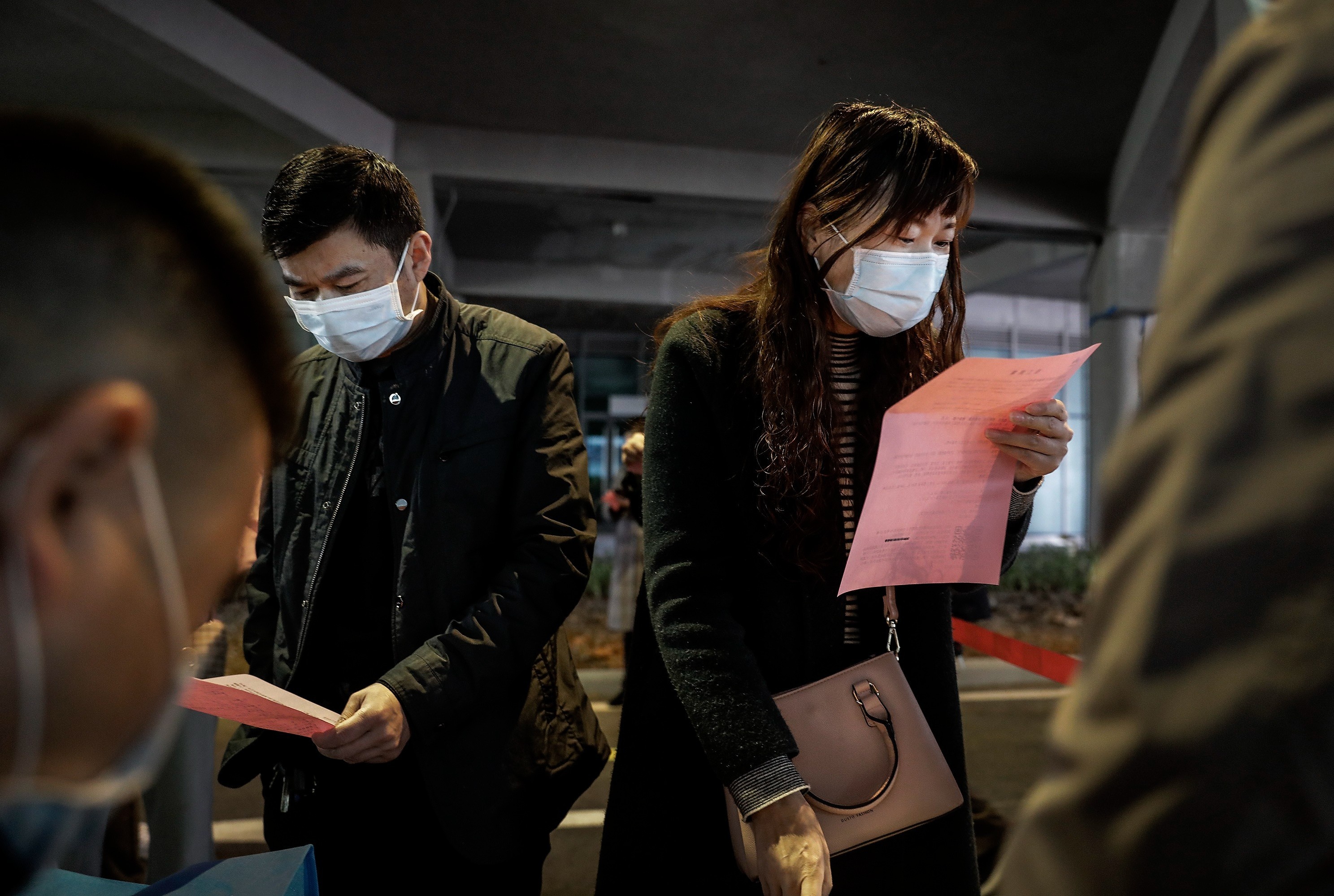 Sinh vien Trung Quoc chi 12.000 USD de tim viec o Pho Wall hinh anh