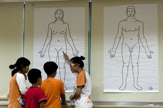 Nu sinh Trung Quoc 'khong con xau ho khi noi ve kinh nguyet' hinh anh