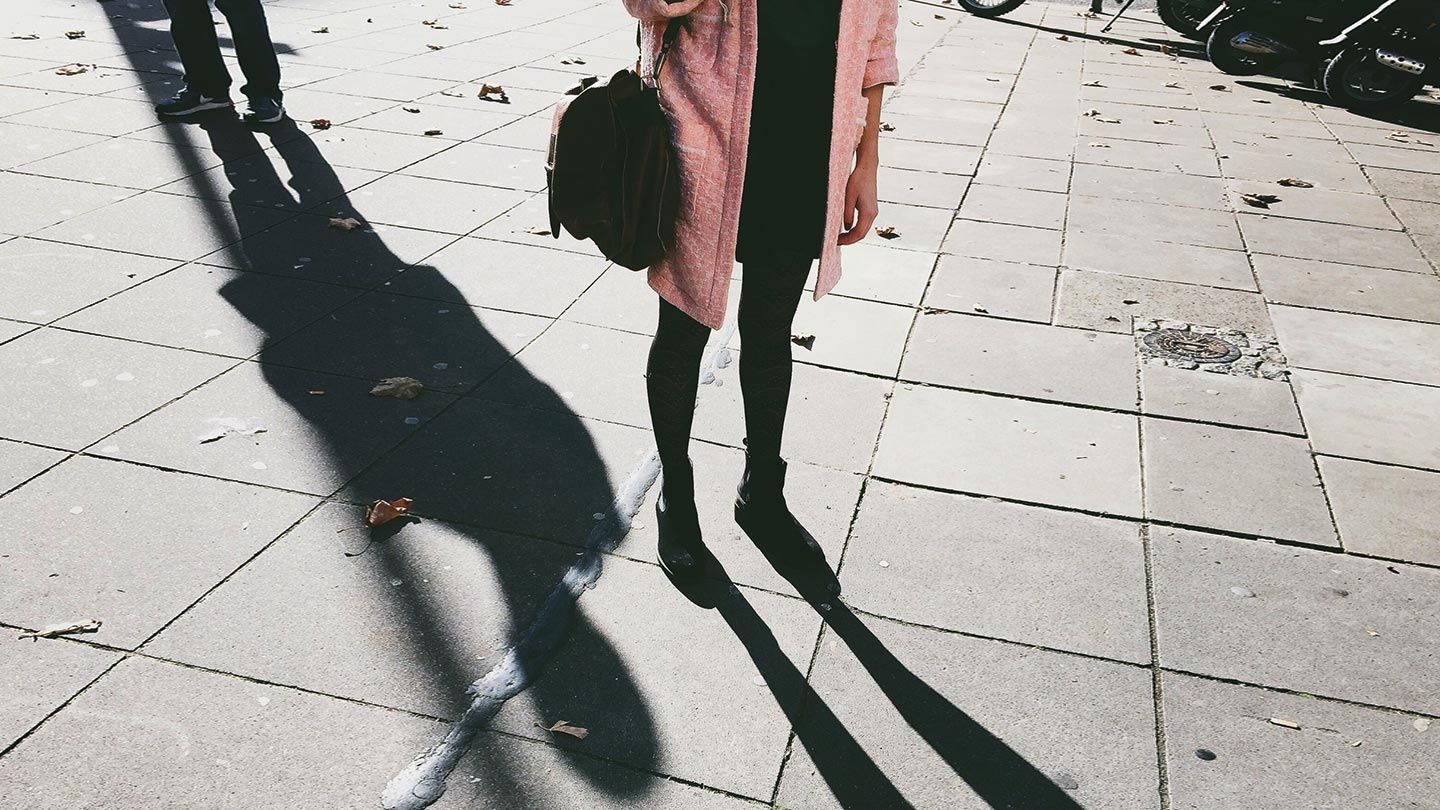 van nan bam duoi o han anh 1