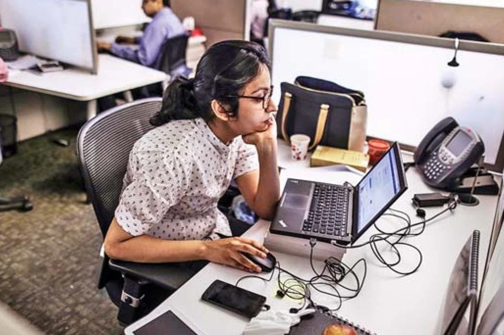 Van hoa lam viec o An Do doc hai hon giua Covid-19 hinh anh