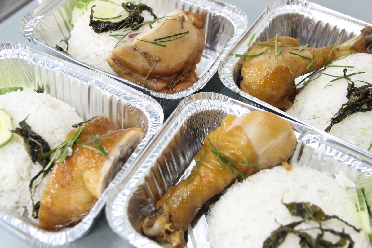 cung cap suat an cho bac si chong dich o tphcm anh 3